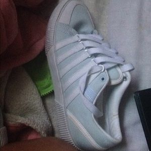 Im selling these K-S Wiss shoes